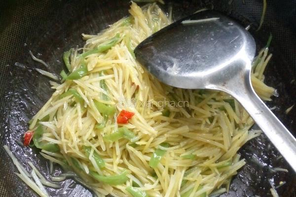 自制（水嫩土豆丝）的做法图解6