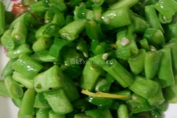 青椒炒四季豆的做法图解4