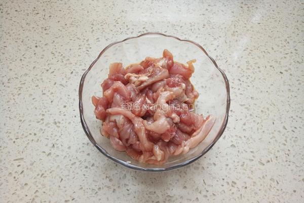 蒜台炒肉丝的做法图解2