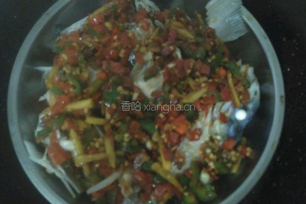 剁椒鱼头的做法图解5