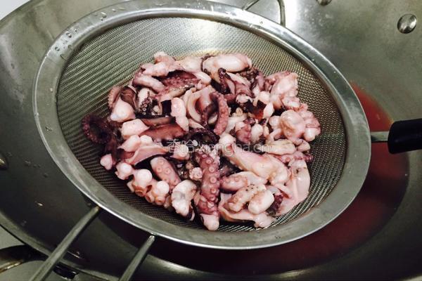 白灼章鱼的做法图解3