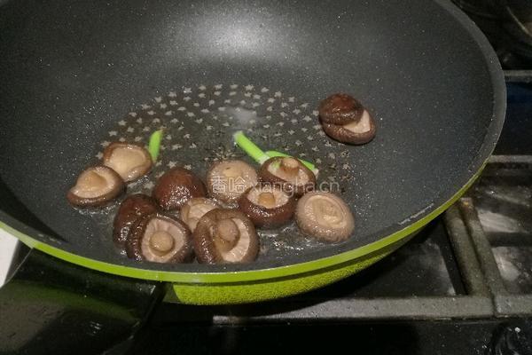 香菇蟹肉西兰花的做法图解6