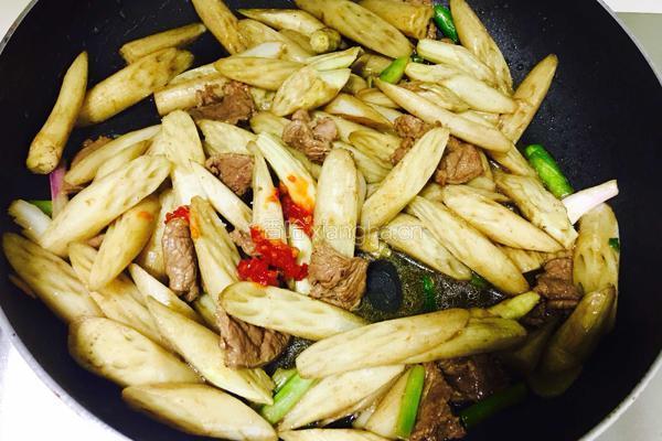 藕尖炒牛肉的做法图解8