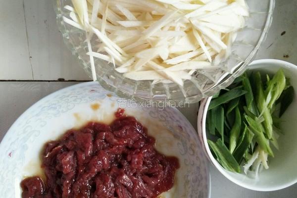 茭白丝炒牛肉的做法图解1
