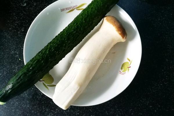 酱爆杏鲍菇的做法图解1