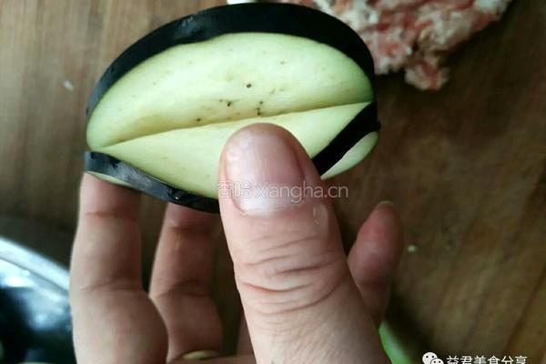 炸茄盒的做法图解3