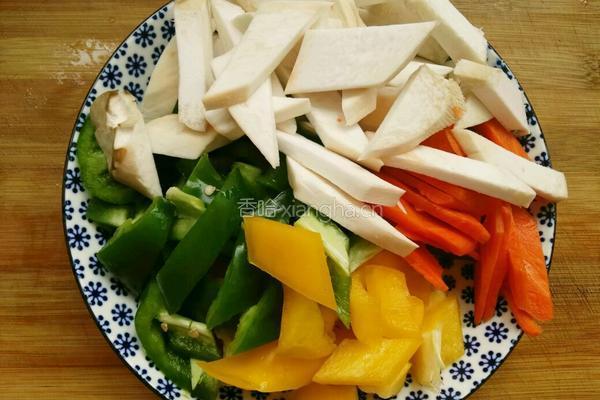 彩椒炒肉片的做法图解2
