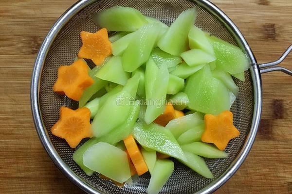 渍莴笋的做法图解5