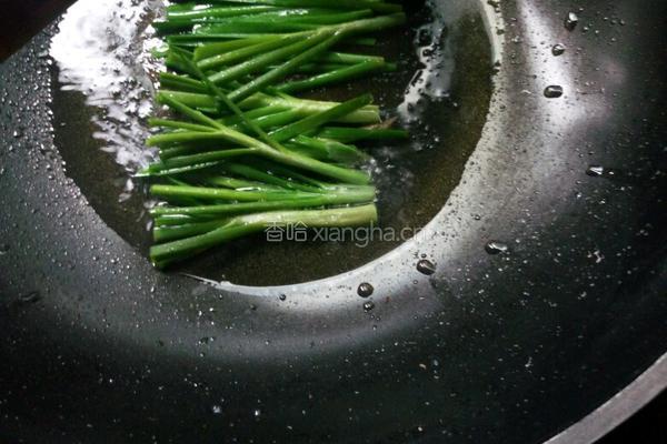 煎韭菜的做法图解2