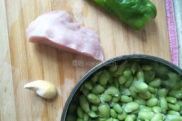 毛豆炒肉丝的做法图解1