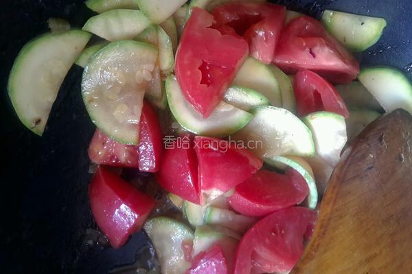 西葫芦炒番茄的做法图解4