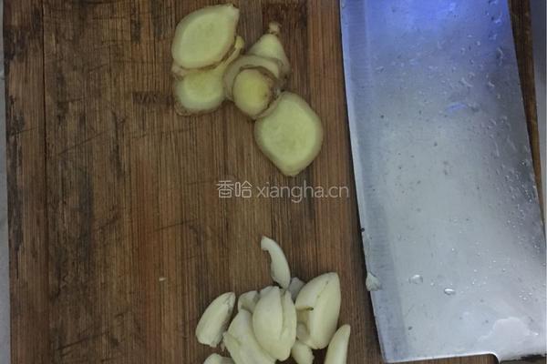 泥鳅豆腐汤的做法图解2