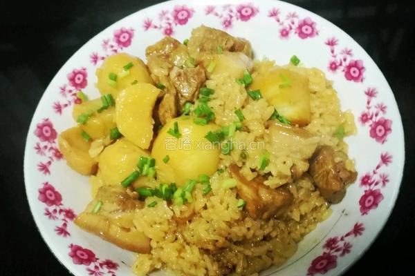 土豆红烧肉闷饭