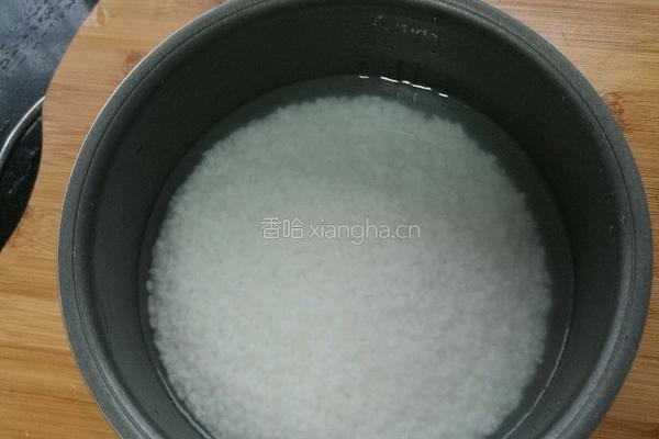 土豆红烧肉闷饭的做法图解3