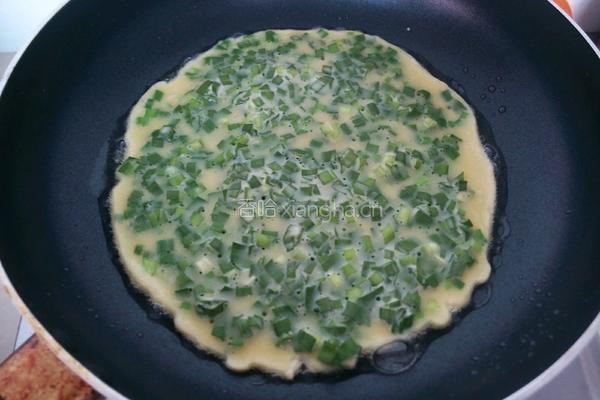韭菜鸡蛋饼的做法图解6