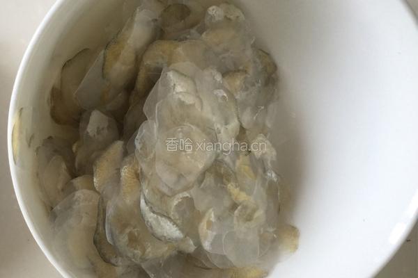 炸鱼鳞的做法图解2