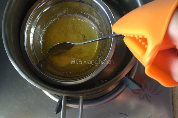 电饭锅蛋糕的做法图解1