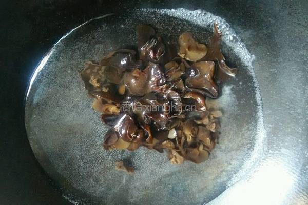 酸辣木耳的做法图解3