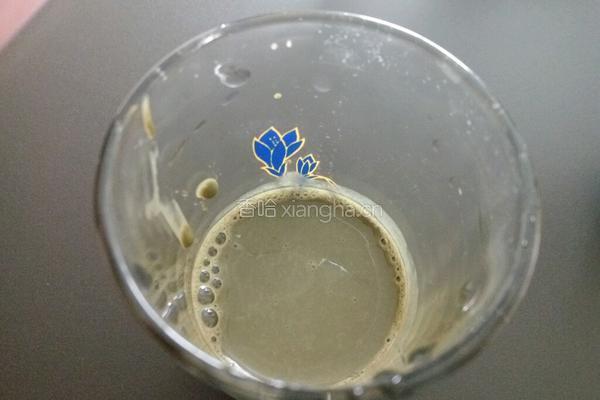 抹茶牛奶的做法图解2
