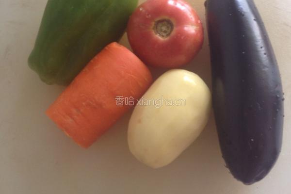 茄汁焖杂蔬（塔吉锅版）的做法图解1