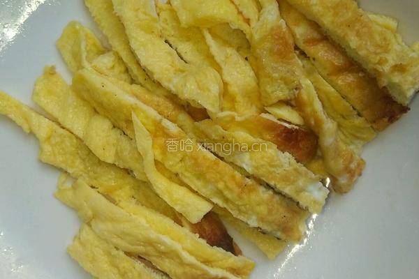 鸡蛋苦瓜条的做法图解3