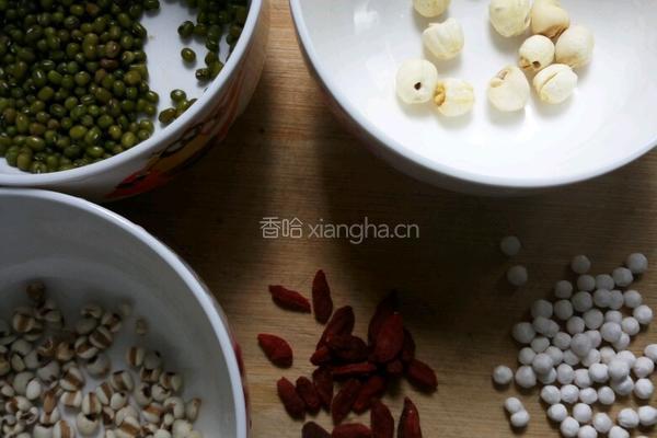 美颜绿豆珍珠粒汤的做法图解1