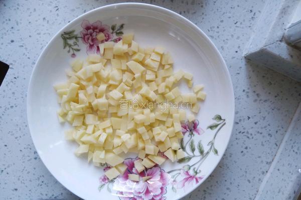 土豆丁煎蛋的做法图解3