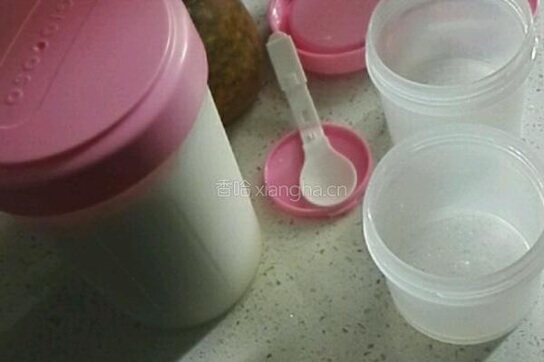 百香果酸奶冰激凌的做法图解2