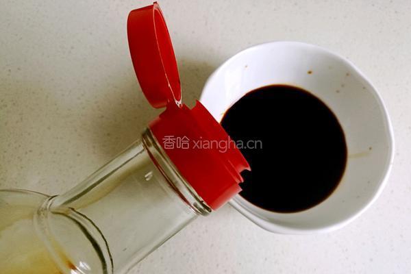 红烧肉焖蒜薹的做法图解6