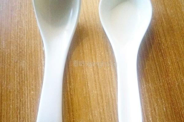 油爆河虾的做法图解1