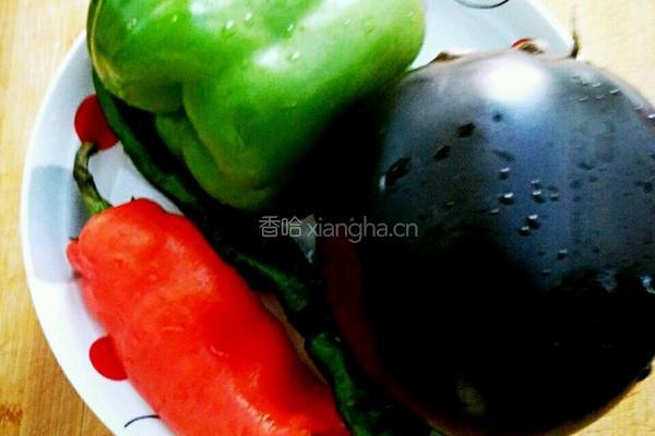 耗油茄子的做法图解1
