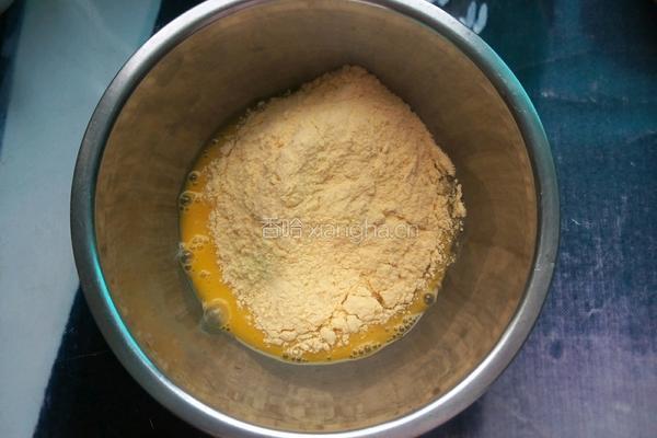 奶香玉米饼的做法图解2