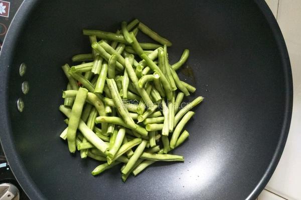 干闷四季豆的做法图解6