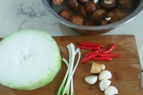 素菜扣肉的做法图解1