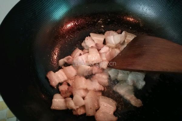 豆瓣酱炒五花肉的做法图解3