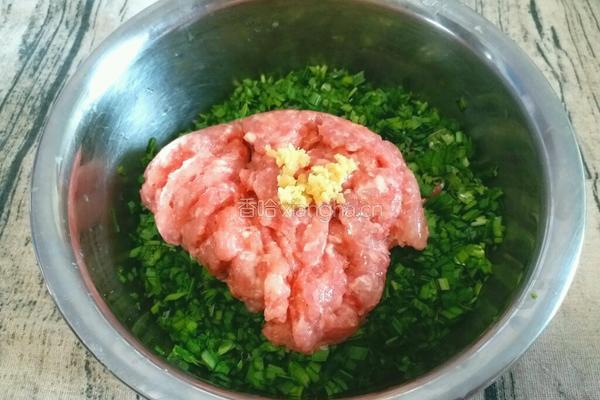 韭菜猪肉馅的做法图解4