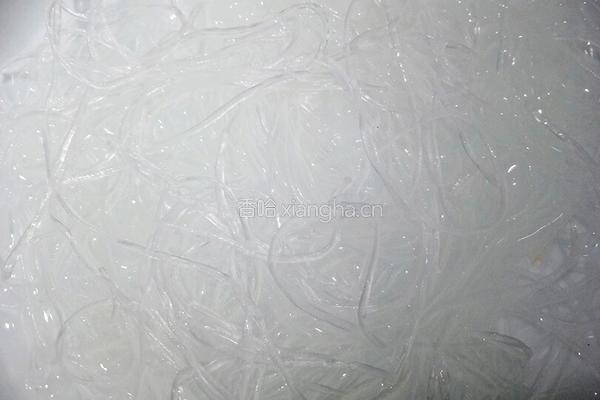虾皮粉丝冬瓜汤的做法图解2