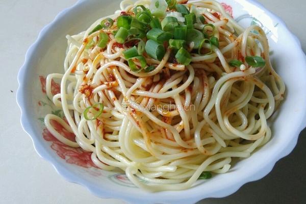 拌凉面的做法图解4