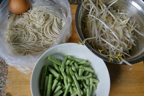 豆角炒面的做法图解1