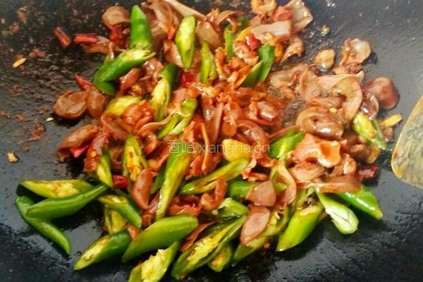 线椒炒鸭胗的做法图解7