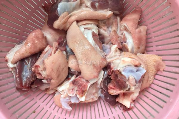 猪脚汤的做法图解1