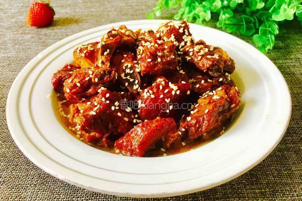 糖醋排骨的做法图解1