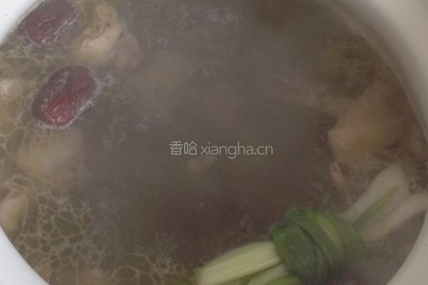 香菇红枣母鸡汤的做法图解5