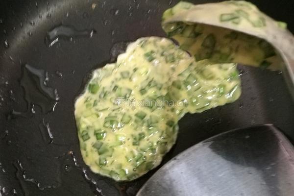 韭菜饼的做法图解9