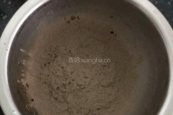 炼奶黑凉粉的做法图解1