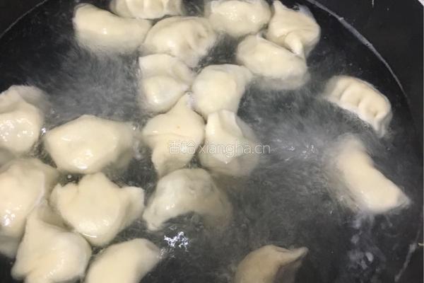韭菜鸡蛋饺子的做法图解11