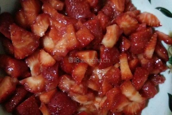 草莓果酱的做法图解2