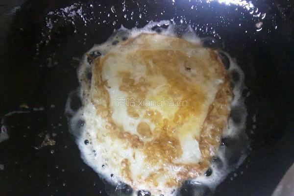 煎蛋蔬菜汤的做法图解3