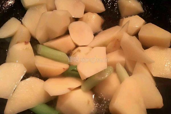 西红柿土豆炖牛肉的做法图解16