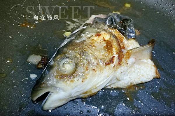 鱼头豆腐汤的做法图解3